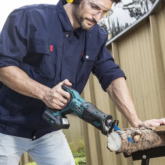 Liangye Cordless Power Tools 20V Battery Operated Hand Held Electric Multi Purpose Saw