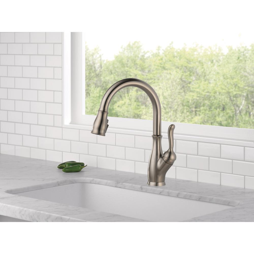 Leland Single-Handle Pull-Down Sprayer Kitchen Faucet with ShieldSpray in Stainless - Super Arbor