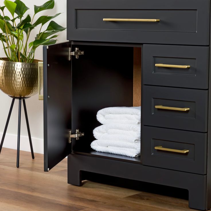 Style Selections Cauley 30-in Black Single Sink Bathroom Vanity with White Cultured Marble Top