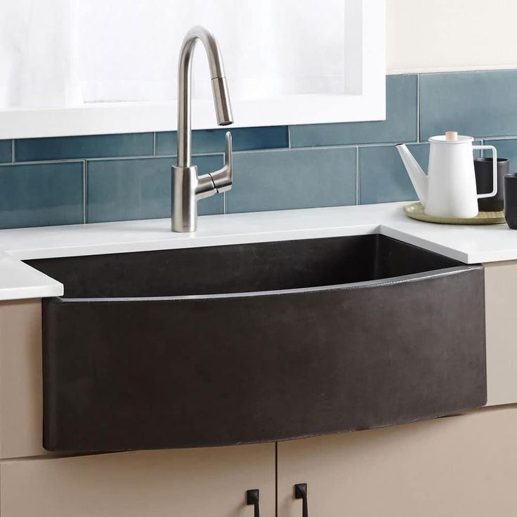 Farmhouse Apron Front Concrete 33 in. Single Bowl Kitchen Sink in Slate