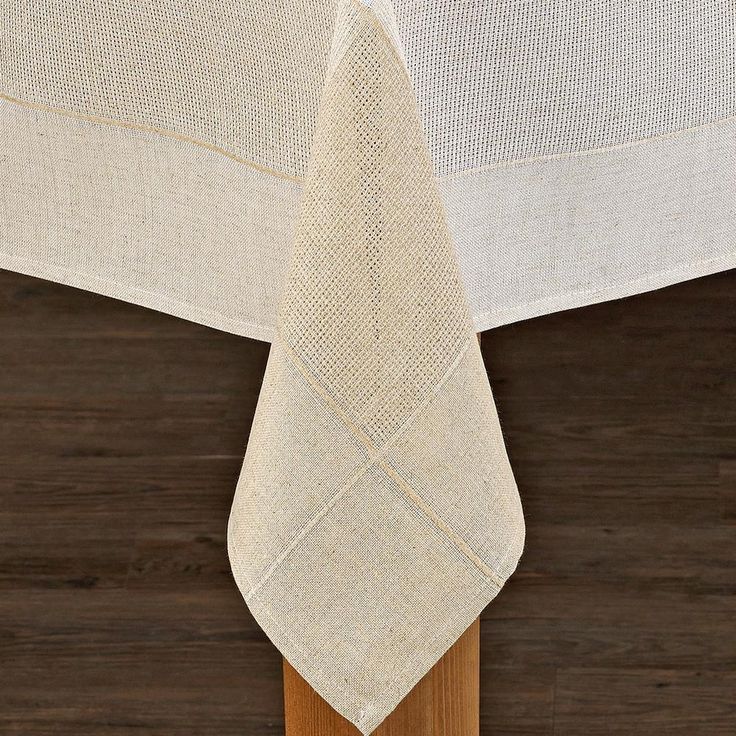 Bohemia 60 in. x 84 in. White/Natural 100% Polyester Tablecloth