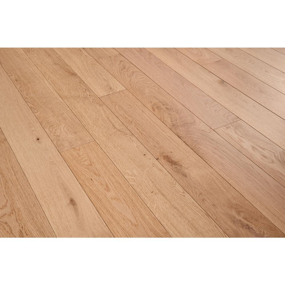 Bruce Time Honored Aged Natural White Oak 0.57 in. T x 5 in. W Tongue Groove Engineered Hardwood Flooring (31.39 Sq. Ft./case)