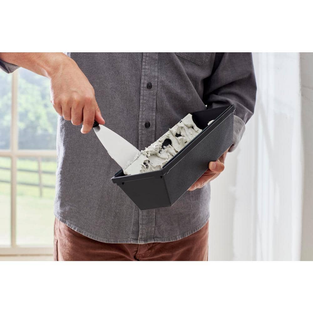Anvil 12 in. Plastic Mud Pan with Steel Edges