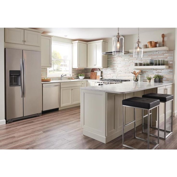 Delta Collins Arctic Stainless 1-Handle Deck-Mount Pull-Out Handle Kitchen Faucet (Deck Plate Included)