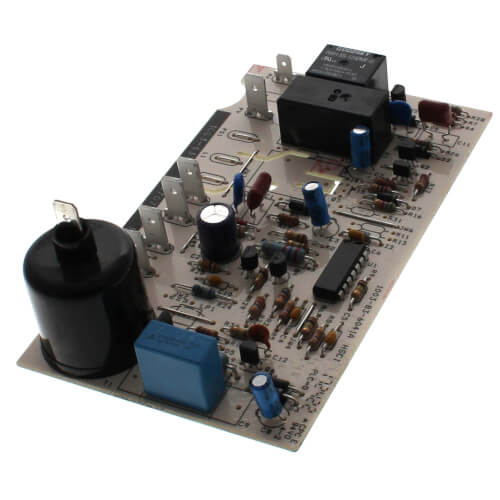 Goodman-Amana B1370724 control board - detail view (Product Type: Control Board)