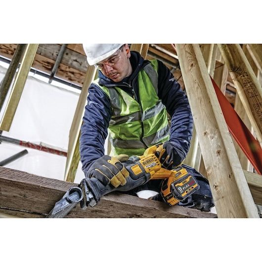 FLEXVOLT 60-Volt MAX Lithium-Ion Cordless Brushless Reciprocating Saw with (1) Battery 2Ah, Charger and Bonus Battery