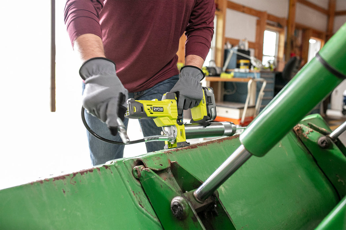 RYOBI ONE+ 18V Cordless Grease Gun Kit with 2.0 Ah Lithium-Ion Battery and Dual Chemistry Charger