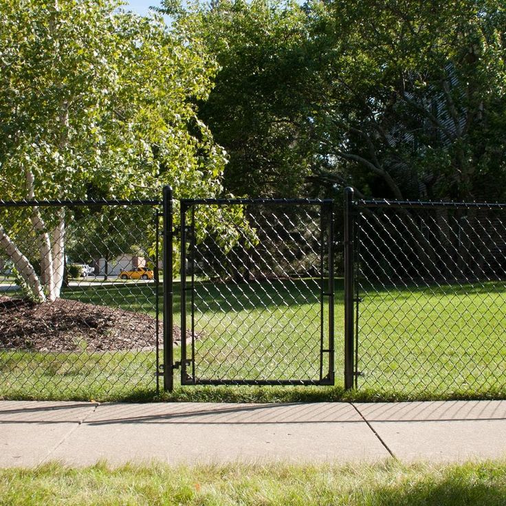 Everbilt 1-3/8 in. Dia x 10 ft. 6 in. 17-Gauge Galvanized Steel Chain Link Fence Black Top Rail