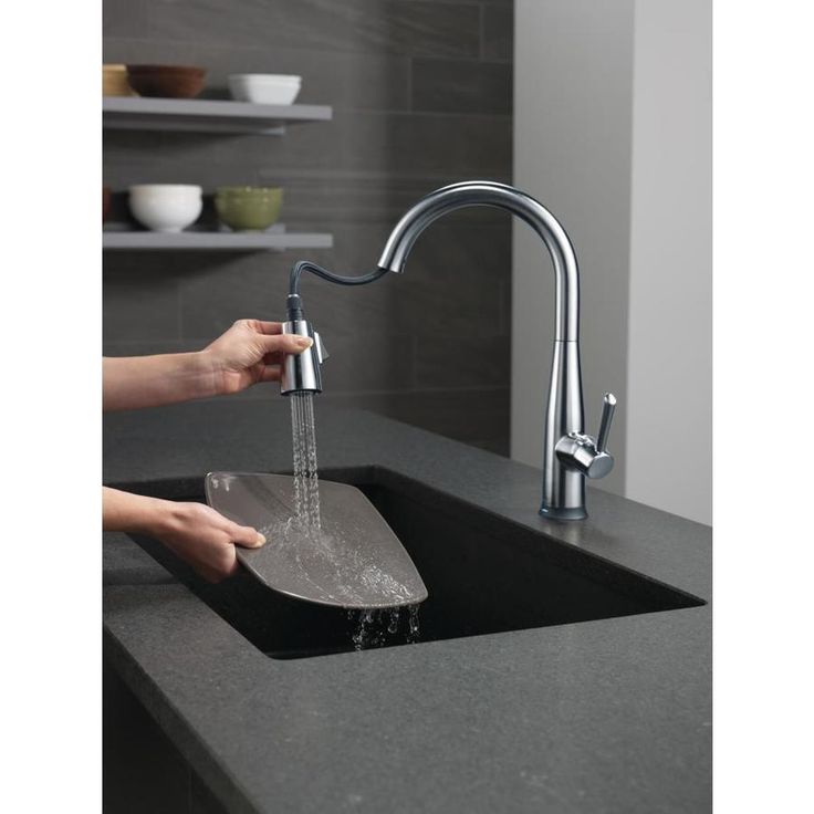 Delta Essa Touch2O Arctic Stainless 1-Handle Deck-Mount Pull-Down Touch Kitchen Faucet (Deck Plate Included)