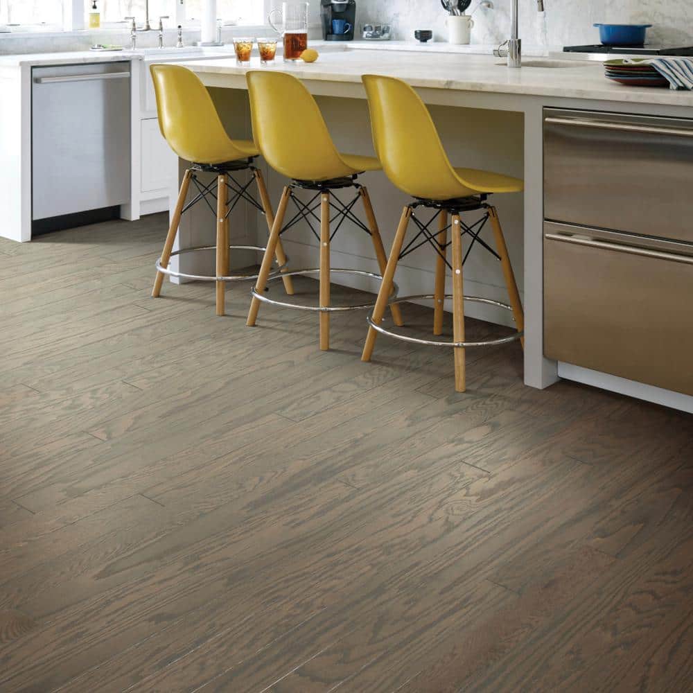 Shaw Bradford 3 Barnboard Red Oak 3/8 in. T X 3.25 in. W Tongue and Groove Engineered Hardwood Flooring (23.76 sq.ft./case)
