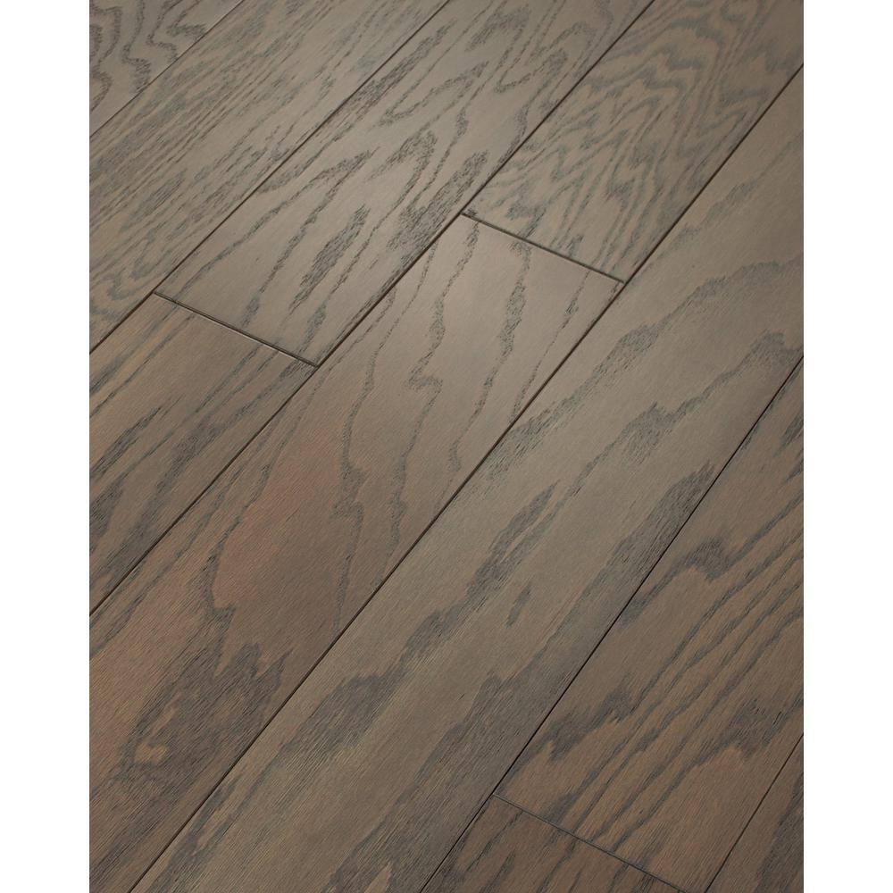 Shaw Bradford 5 Barnboard Red Oak 3/8 in. T X 5 in. W Tongue and Groove Engineered Hardwood Flooring (23.66 sq.ft./case)