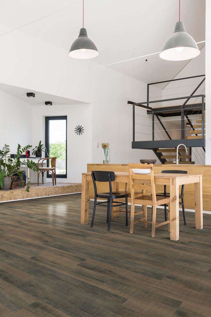 CALI Pro Classic Monterey 5.5-mm x 7-in W x 48-in L Waterproof Interlocking Luxury Vinyl Plank Flooring (23.77-sq ft/case)