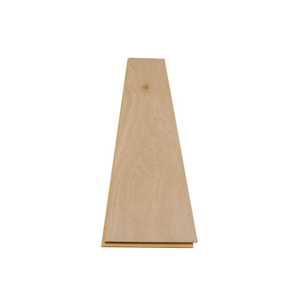 Pergo Defense+ Beachwood Park Oak 3/8 in. T x 7.5 in. W Click Lock W Brushed Engineered Hardwood Flooring (24.5 sq.ft./case)
