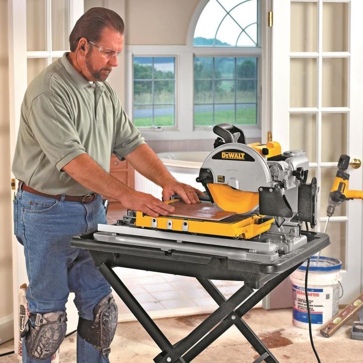 DEWALT 10-in 15-Amp Wet Tabletop Sliding Table Tile Saw