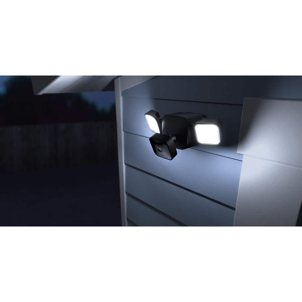 Blink Wireless Outdoor 1-Camera System Plus Floodlight