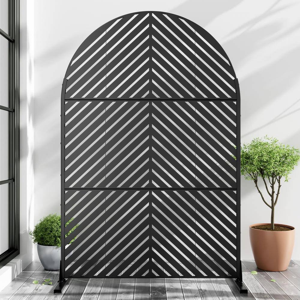 cadeninc 3.92 ft. x 6 ft. Outdoor and Indoor Arched Metal Privacy Screen