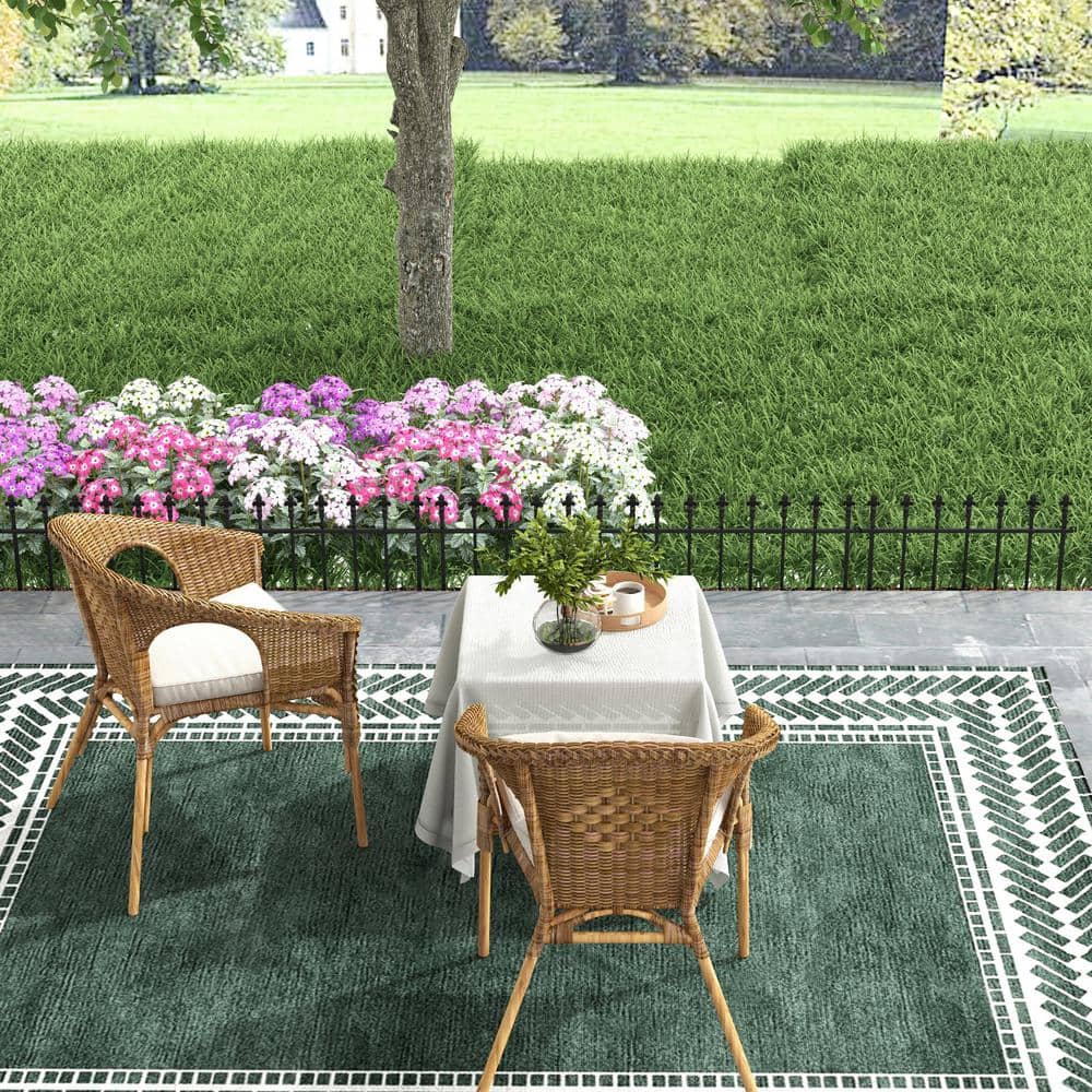 110 in. L x 17 in. H 5 Panels Black Metal Decorative Garden Fence, Decorative Border Fence for Landscape