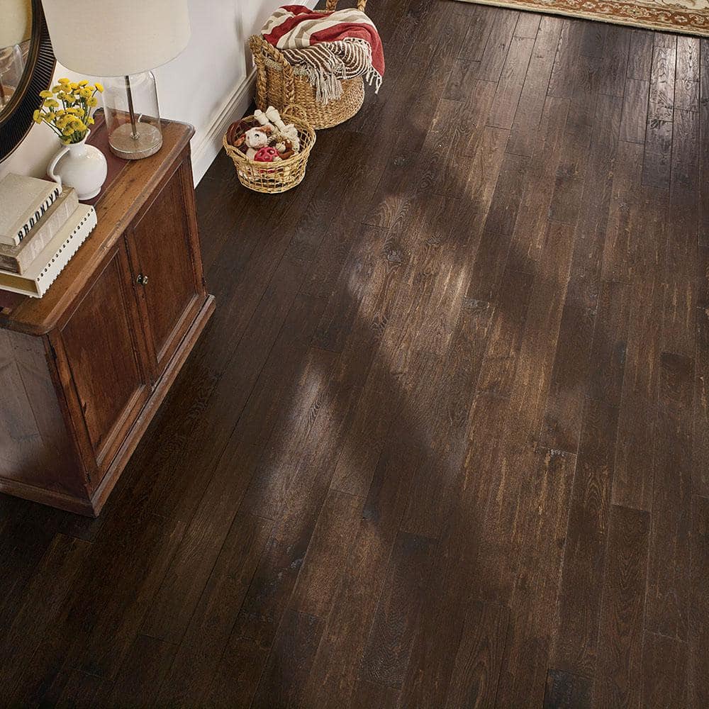Bruce Revolutionary Rustics Brown Harmony Oak 3/4 in. T x 5 in. W Distressed Solid Hardwood Flooring (23.5 sq.ft./ctn)