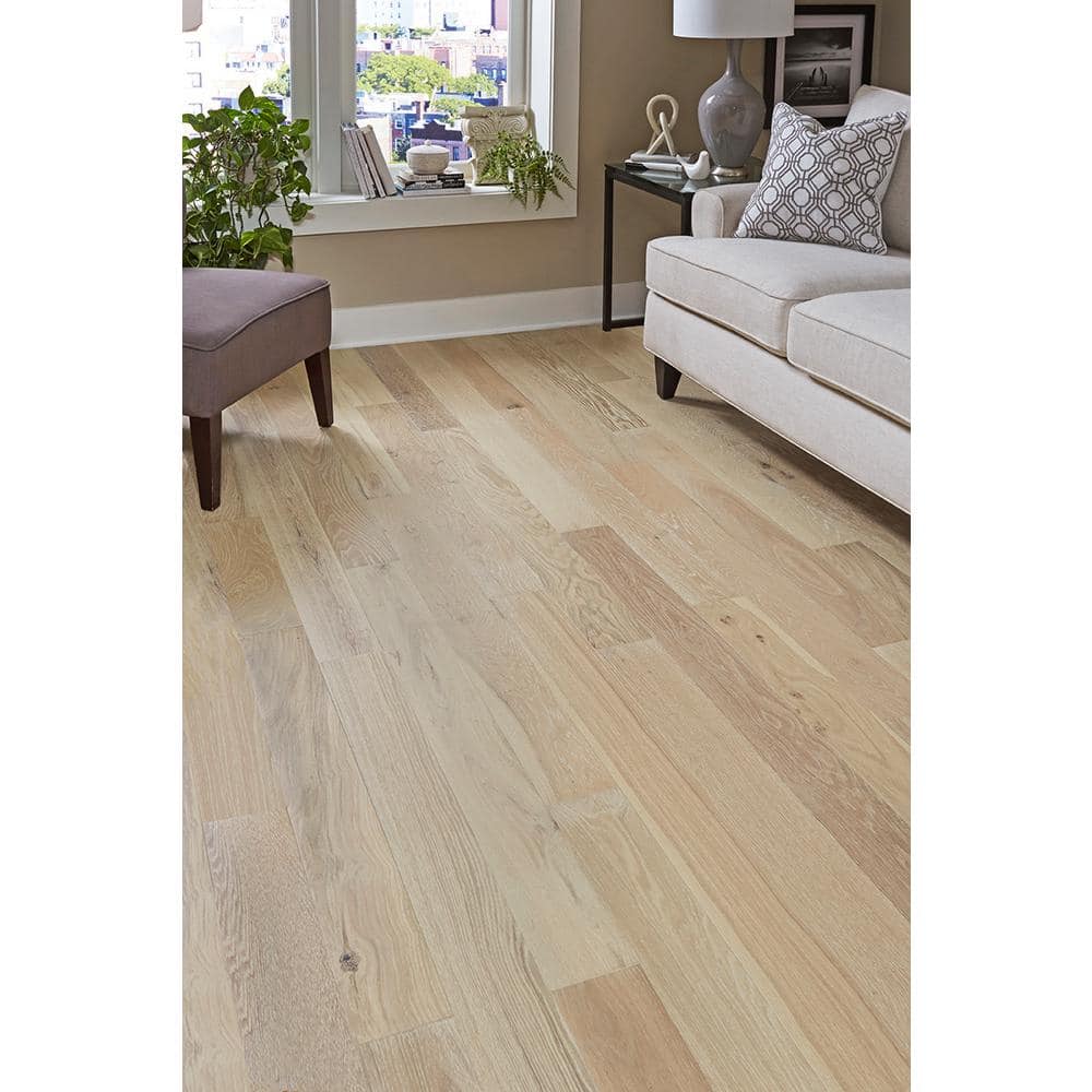 OptiWood Butterscotch White Oak 2/7 in. T x 5 in. W Click Lock Engineered Hardwood Flooring (16.7 sq.ft./case)