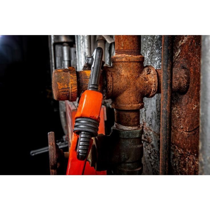18 in. Cast Iron Pipe Wrench