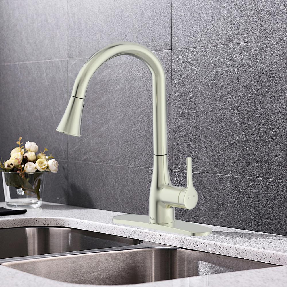 Classic Series Single-Handle Standard Kitchen Faucet in Brushed Nickel - Super Arbor