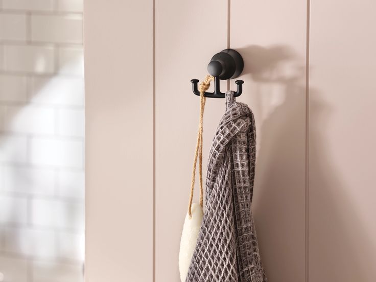 Moen Dartmoor Double Hook Oil Rubbed Bronze Towel Hook