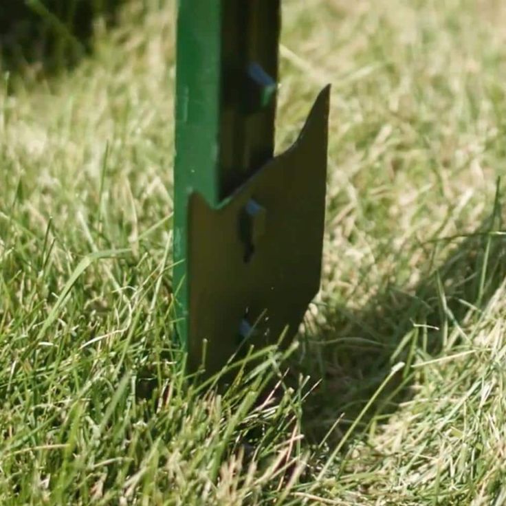 Everbilt 1-3/4 in. x 3-1/2 in. x 7 ft. Green Steel Fence T-Post with Anchor Plate