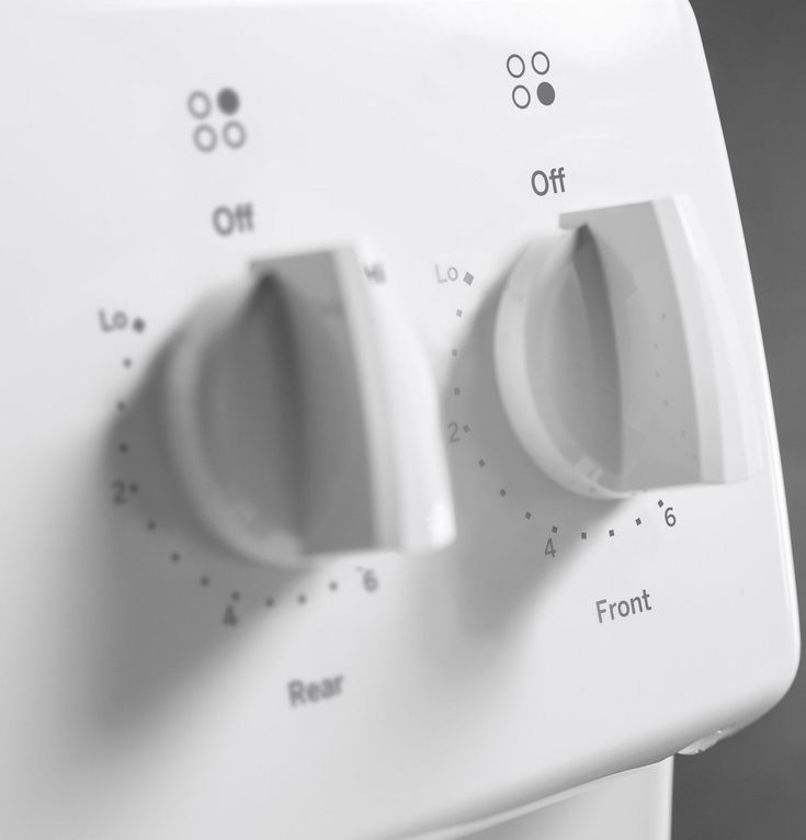 GE 30-in 4 Elements 5-cu ft Freestanding Electric Range (White)