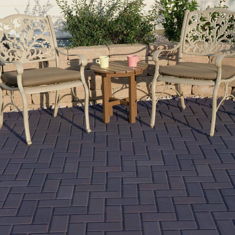 Pavestone Holland 45 mm 7.87 in. L x 3.94 in. W x 1.77 in. H Charcoal Concrete Paver (672-Piece/145 sq. ft./Pallet)