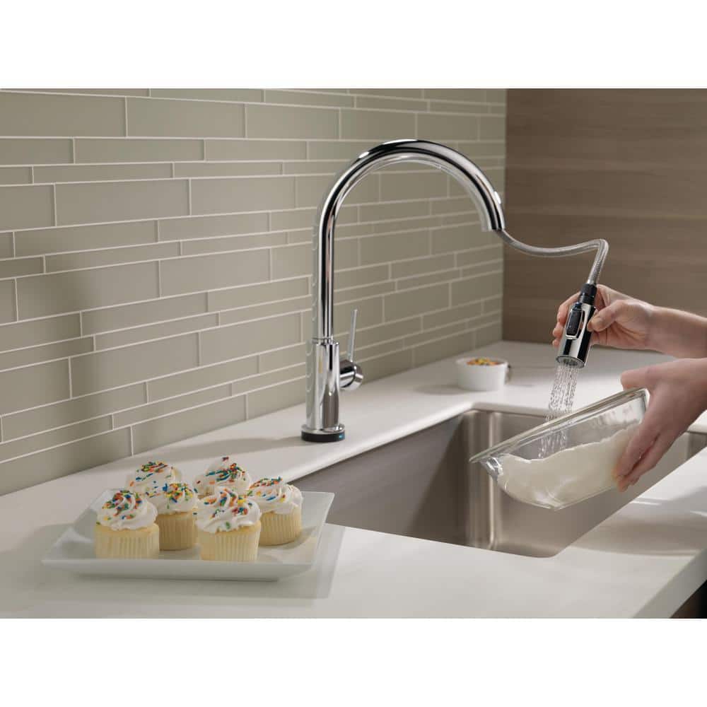 Delta Trinsic Touch2O Single-Handle Pull-Down Kitchen Faucet, Deck Mount, Chrome, 16.19 in Height