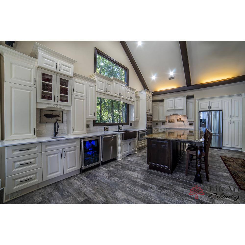 LIFEART CABINETRY Oxford Assembled 9 in. x 34.5 in. x 24 in. Base Cabinet with 1 Raised-Panel Door and 1 Drawer in Creamy White