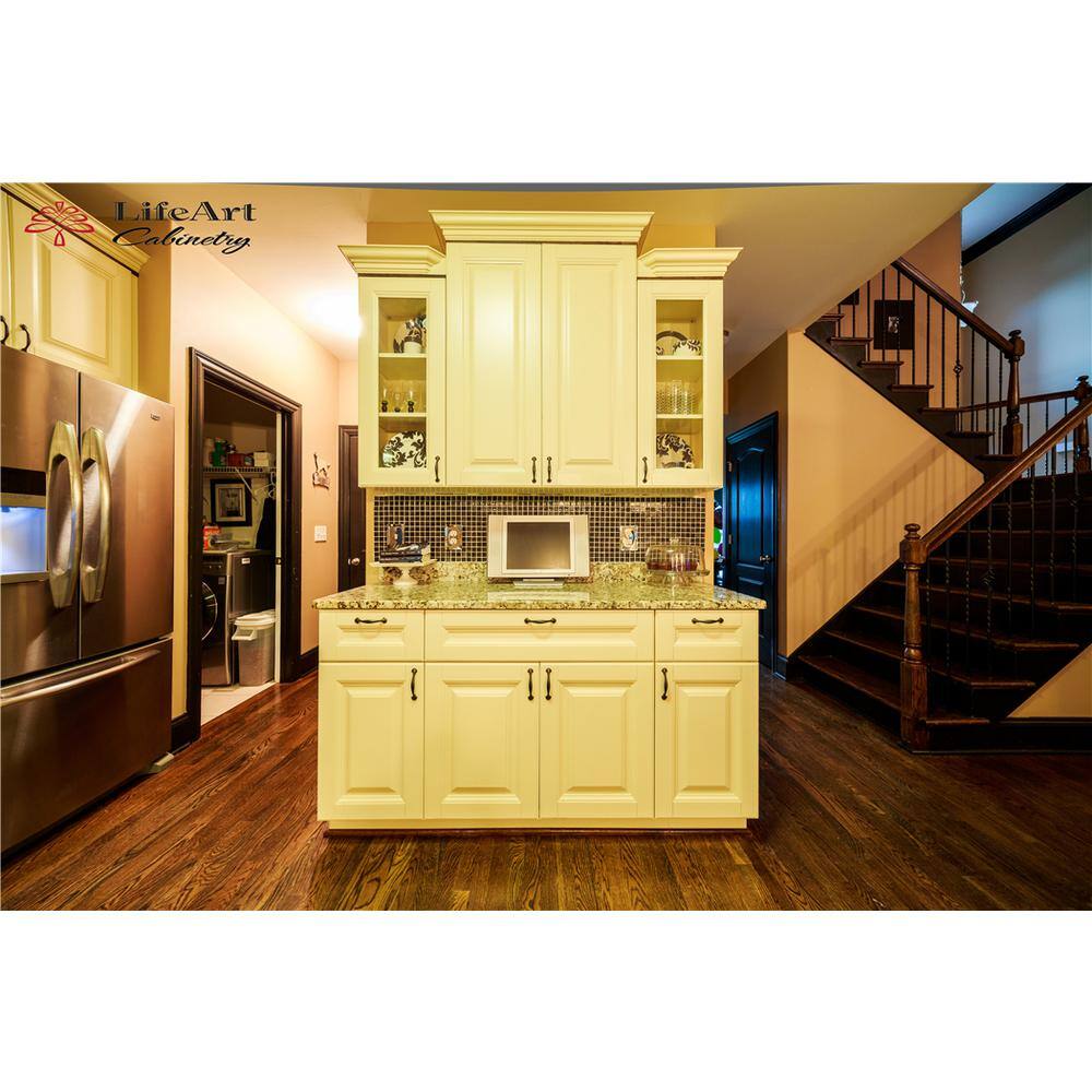 LIFEART CABINETRY Oxford Creamy White Plywood Raised Panel Stock Assembled Wall Kitchen Cabinet (33 in. W x 36 in. H x 12 in. D)