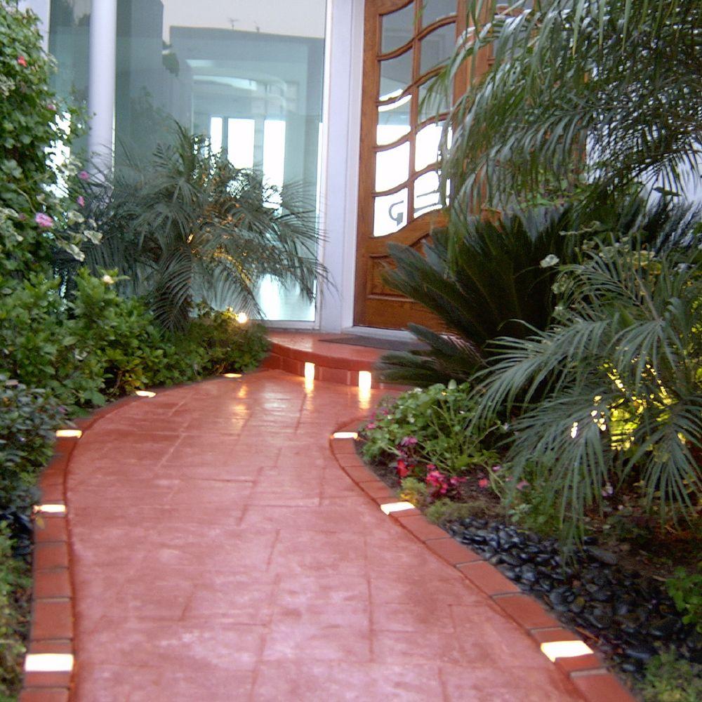 Argee 20 ft. Decorative Plastic Brick Edging with 4 Solar Lighted Bricks