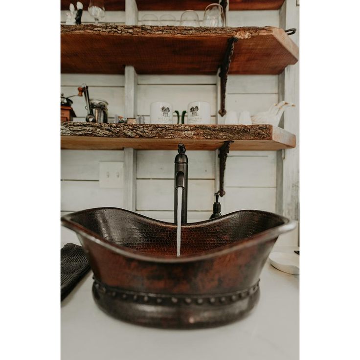 Premier Copper Products Bath Tub Hammered Copper Vessel Sink in Oil Rubbed Bronze