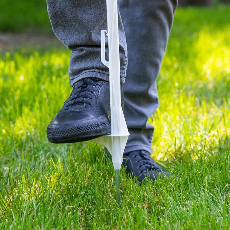 Everbilt 1 in. x 1 in. x 4 ft. White Step-In Fence Post