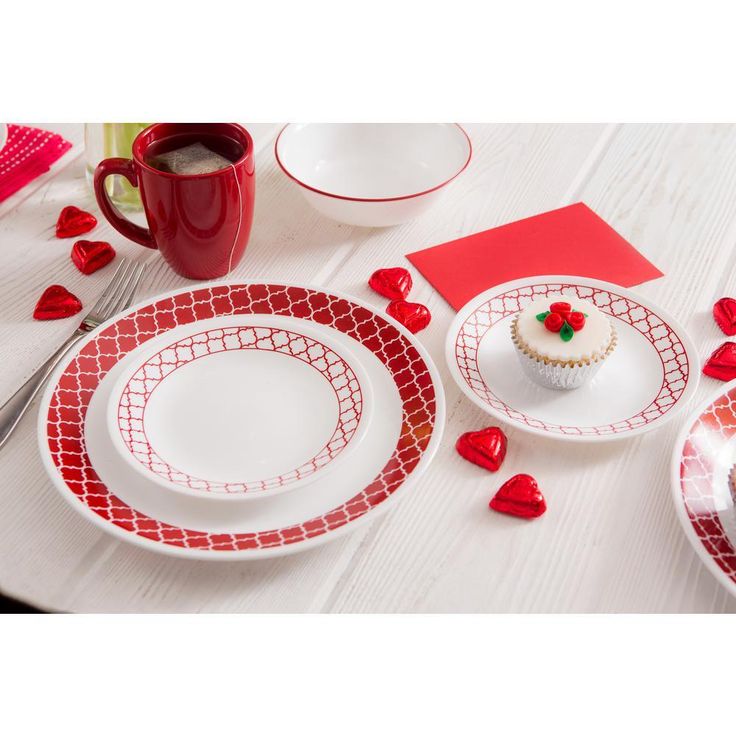 16-Piece Patterned Crimson Trellis Glass Dinnerware Set (Service for 4)