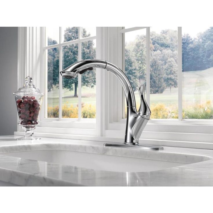 Delta Linden Chrome 1-Handle Deck-Mount Pull-Out Handle Kitchen Faucet (Deck Plate Included)