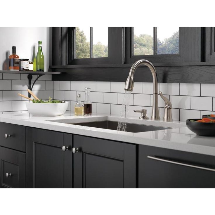 Delta Kate Stainless 1-Handle Deck-Mount Pull-Down Handle Kitchen Faucet