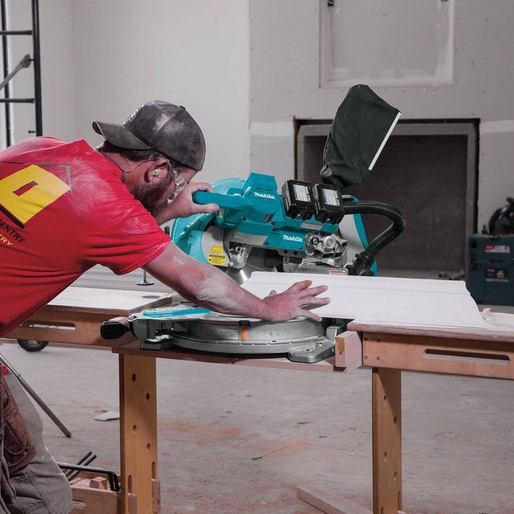 18V X2 LXT Lithium-Ion(36V) Brushless Cordless 10 in. Dual-Bevel Sliding Compound MiterSaw Laser w/BONUS 5.0Ah Batteries