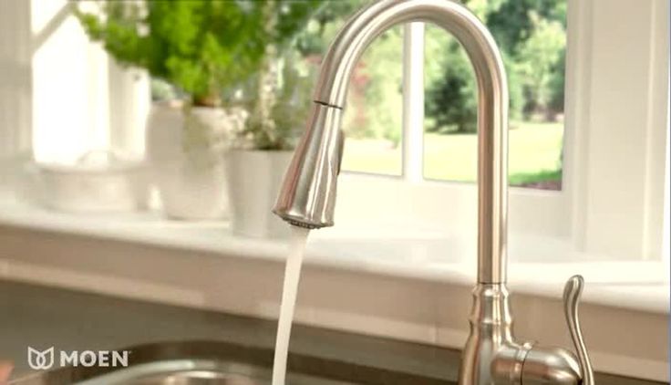 Moen Anabelle Stainless Steel 1-Handle Deck Mount Pull-Down Kitchen Faucet (Deck Plate Included)