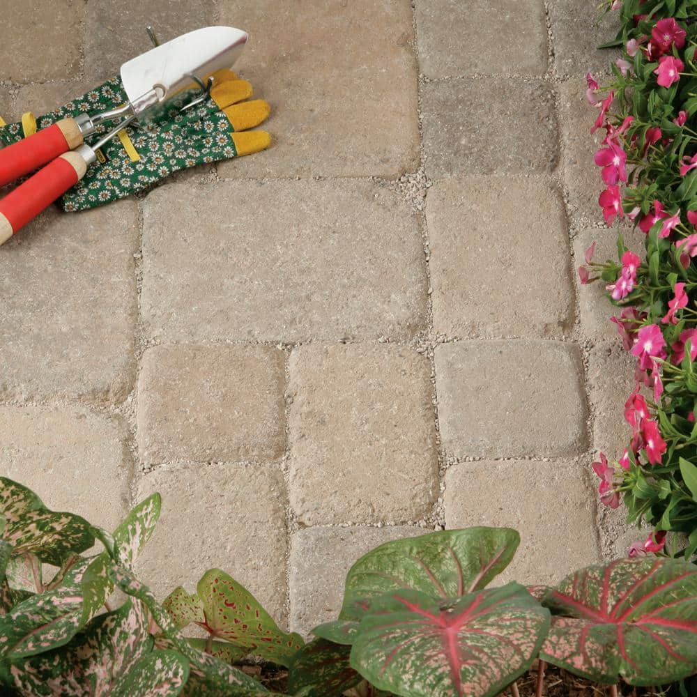 Pavestone 8.27 in. L x 5.51 in. W x 2.36 in. H Desert Blend Concrete Paver Plaza Tumbled (300-Pieces/100 sq. ft./Pallet)