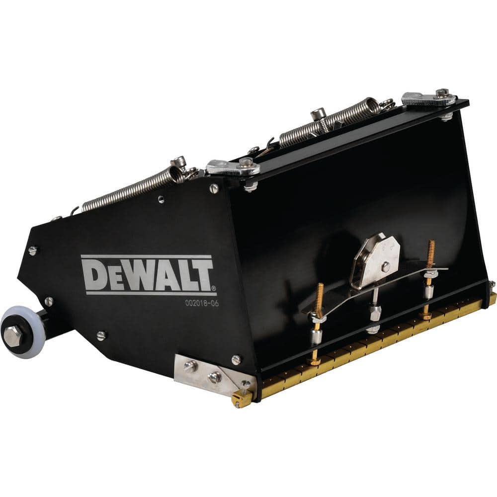 DEWALT 7 in. MEGA Flat Box