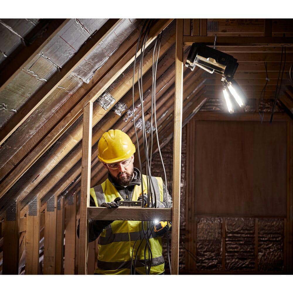 DEWALT TOUGHSYSTEM 2.0 FLEXVOLT 20V/60V Cordless/Corded 4000 Lumen LED Adjustable Folding Panel Work Light
