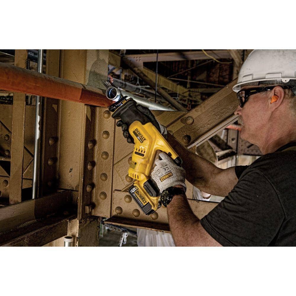DEWALT 20V MAX Lithium-Ion Cordless Compact Reciprocating Saw Kit with 5Ah Battery, Charger and Contractor Bag