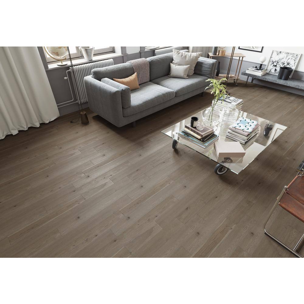 ACQUA FLOORS Dexter Oak 1/4 in. T x 5 in. W Click Lock Wire Brushed Engineered Hardwood Flooring (16.68 sq.ft./case)