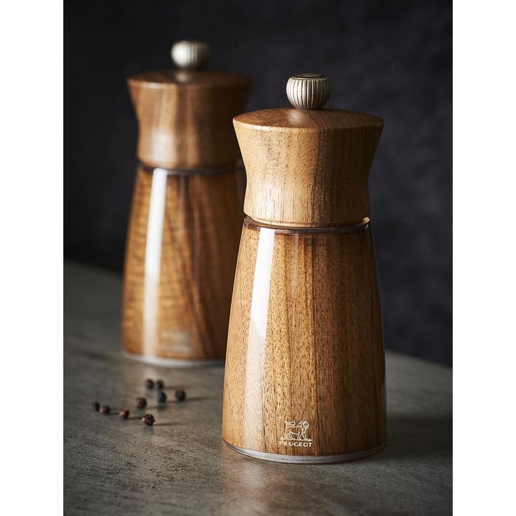 Meribel Walnut Pepper Mill