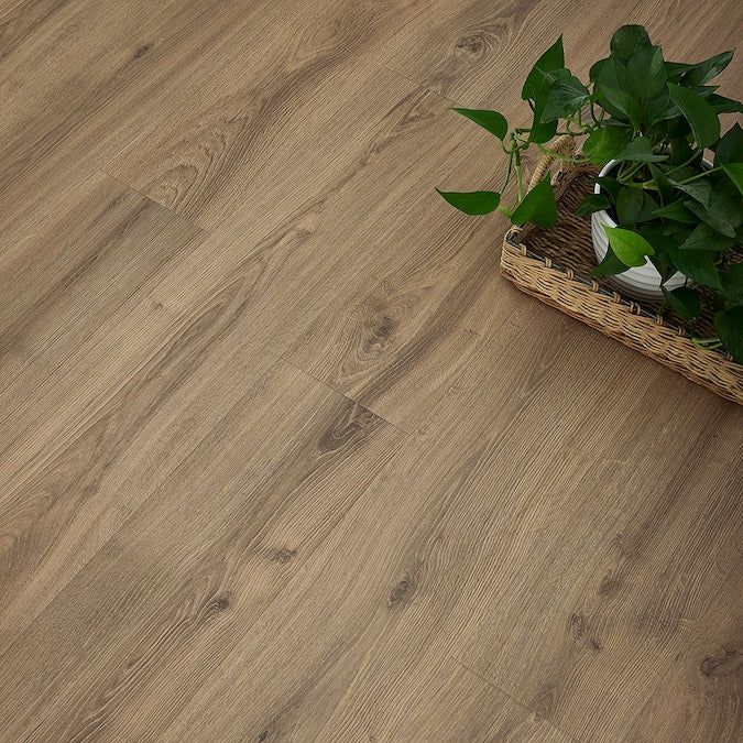 Pergo Pro +WetProtect Knightwood Oak Waterproof Laminate Flooring