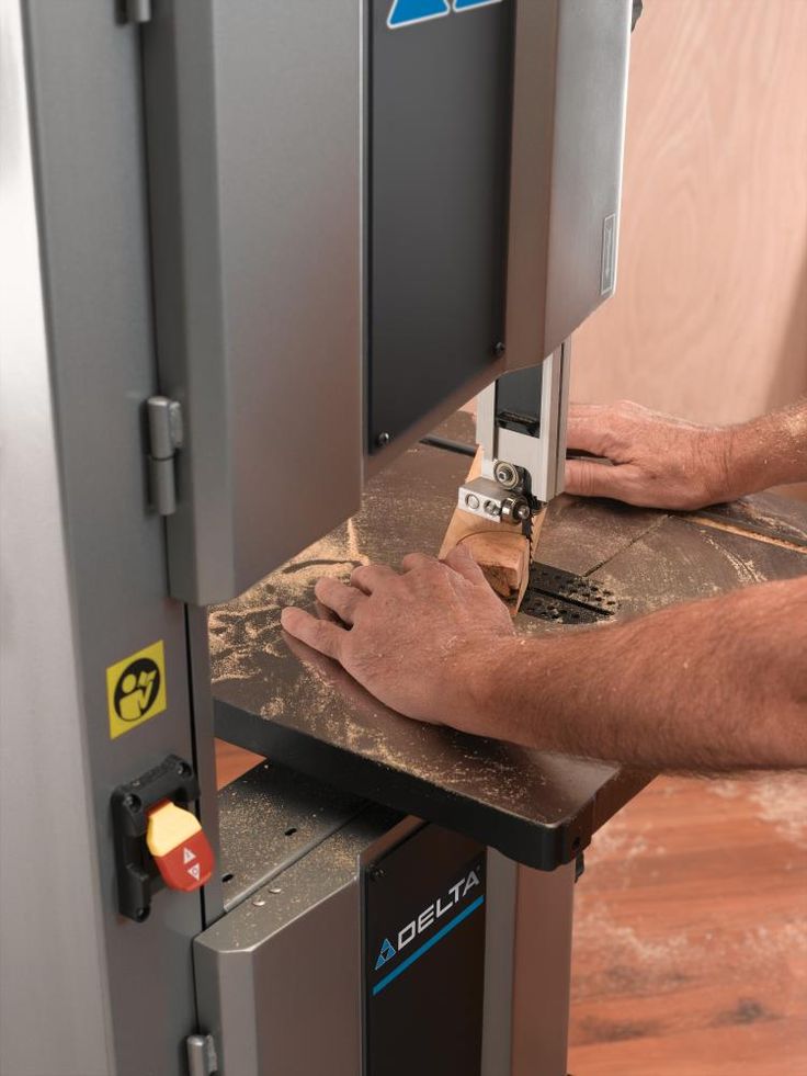 DELTA 13.625-in 9-Amp Stationary Band Saw