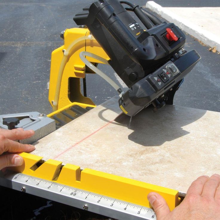 QEP 900XT 2.25 HP 10 in. Professional Tile Saw