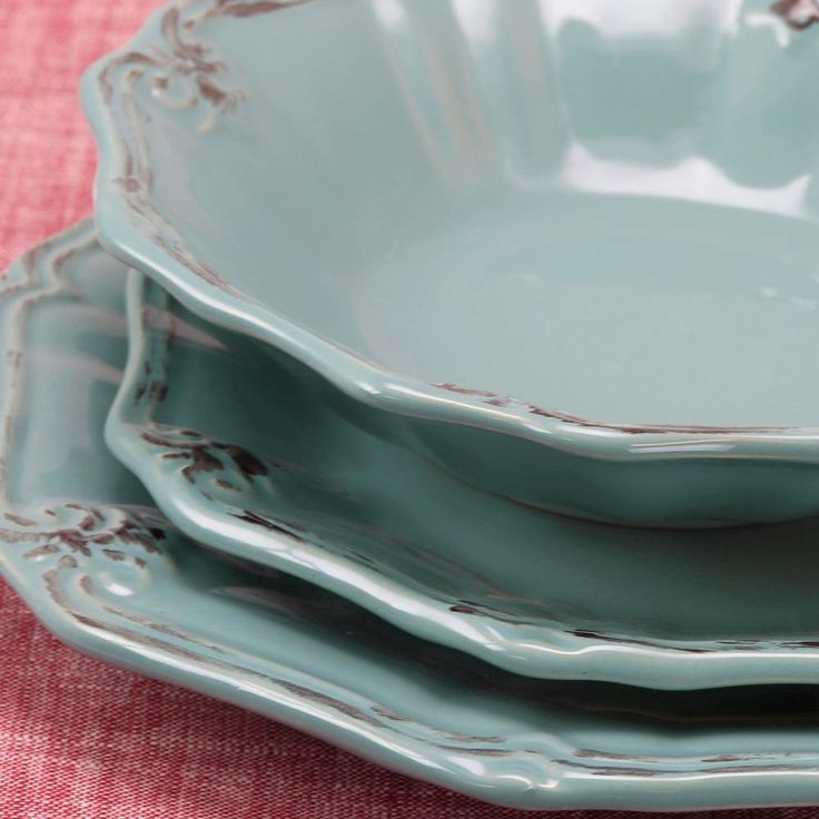 Fleur De Lys 20-Piece Traditional Turquoise Stoneware Dinnerware Set (Service for 4)